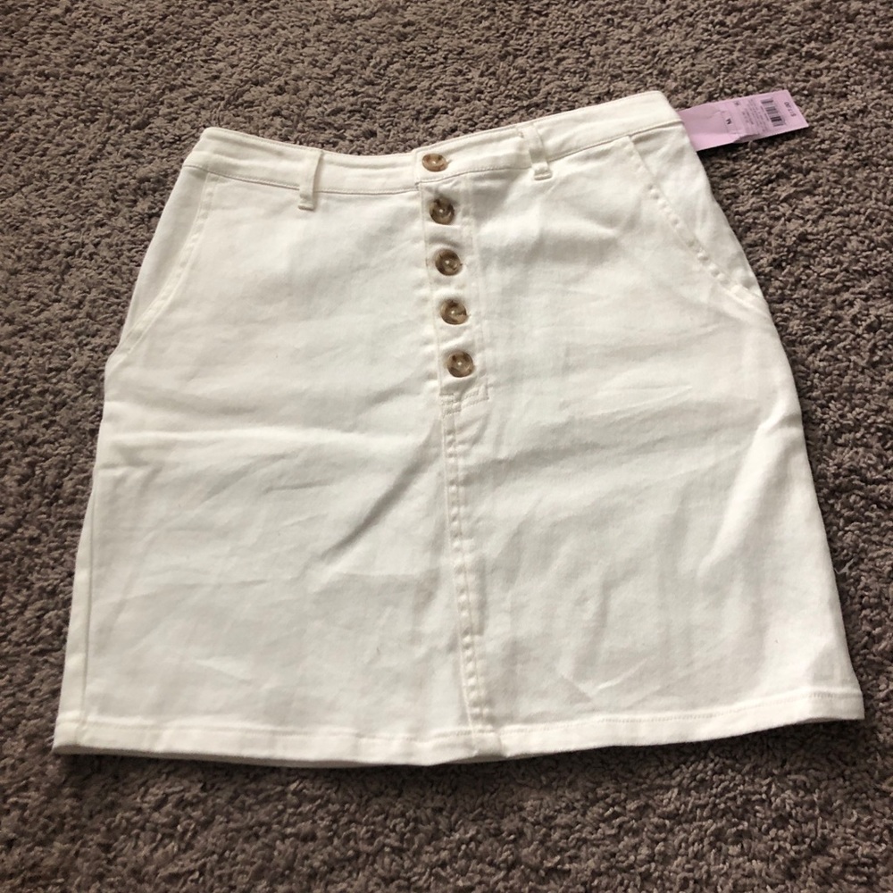 white jean skirt